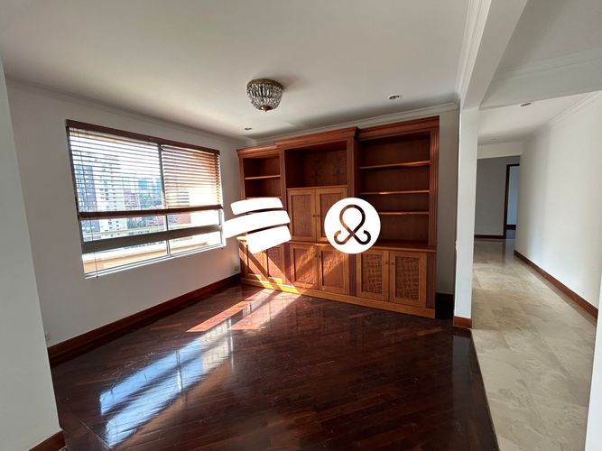 Apartamento de 3 alcobas en venta en El Tesoro, Medellín, 192 m² · foto 11 de 12