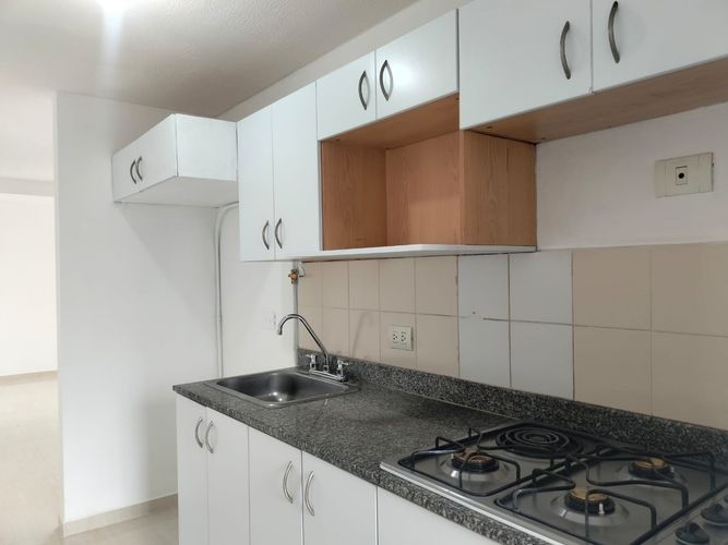 Apartamento de 3 alcobas en arriendo en El Poblado, Medellín, 80 m² · foto 3 de 17