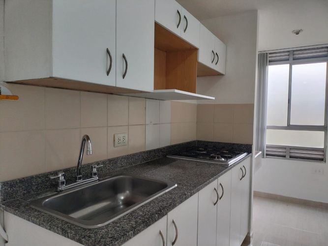 Apartamento de 3 alcobas en arriendo en El Poblado, Medellín, 80 m² · foto 5 de 17