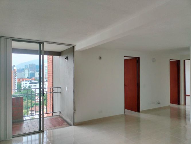 Apartamento de 3 alcobas en arriendo en El Poblado, Medellín, 80 m² · foto 2 de 17