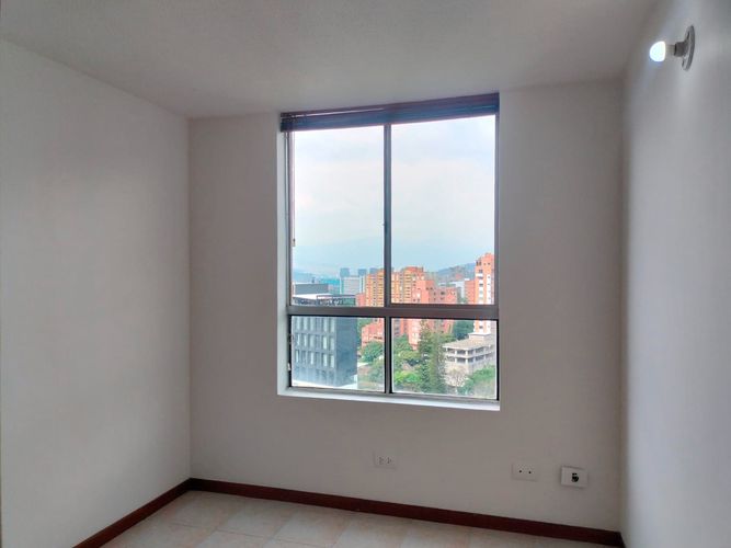 Apartamento de 3 alcobas en arriendo en El Poblado, Medellín, 80 m² · foto 13 de 17