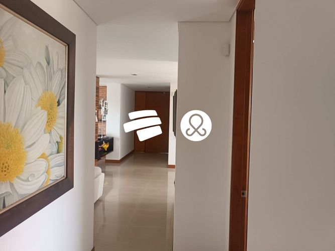 Apartamento de 4 alcobas en venta en El Poblado, Medellín, 208 m² · foto 3 de 17