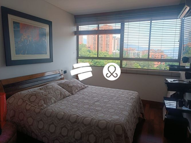 Apartamento de 4 alcobas en venta en El Poblado, Medellín, 208 m² · foto 15 de 17