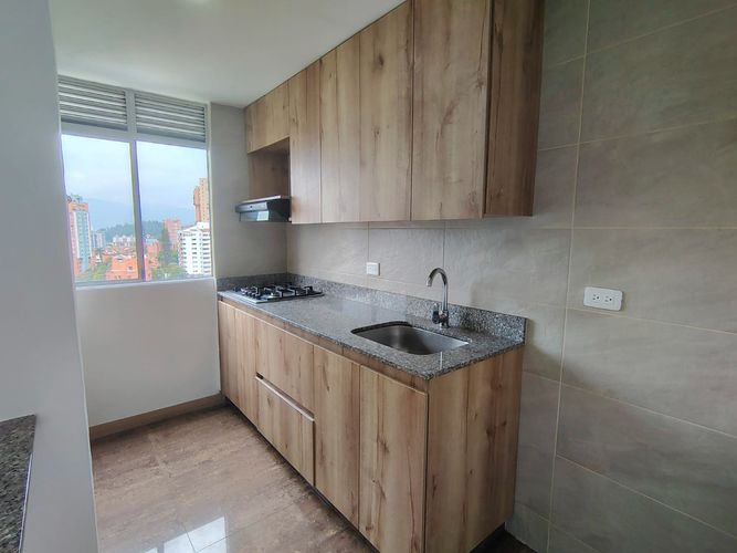 Apartamento de 2 alcobas en arriendo en El Poblado, Medellín, 62 m² · foto 4 de 15