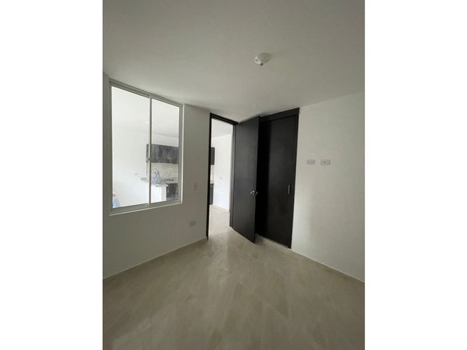 Apartamento de 3 alcobas en venta en Rio Prado, Girón, 43 m² · foto 6 de 16