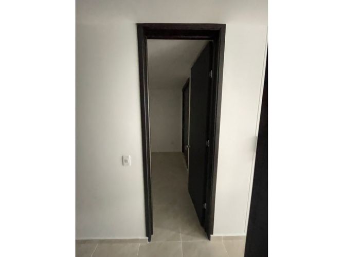 Apartamento de 3 alcobas en venta en Rio Prado, Girón, 43 m² · foto 10 de 16