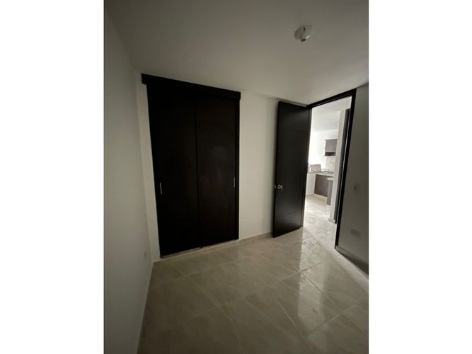 Apartamento de 3 alcobas en venta en Rio Prado, Girón, 43 m² · foto 11 de 16