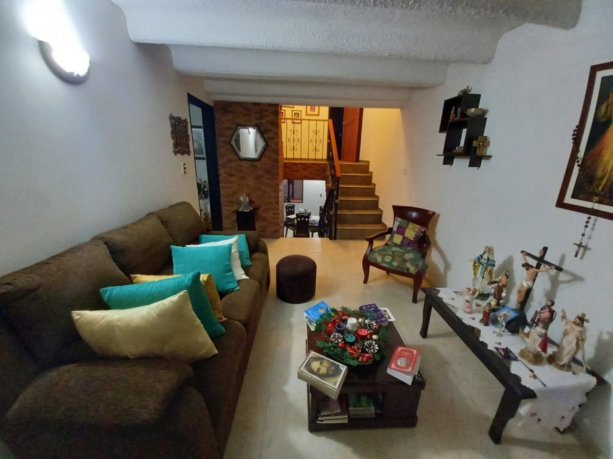 Casa en venta en Sacatin Viejo, Manizales · foto 15 de 24
