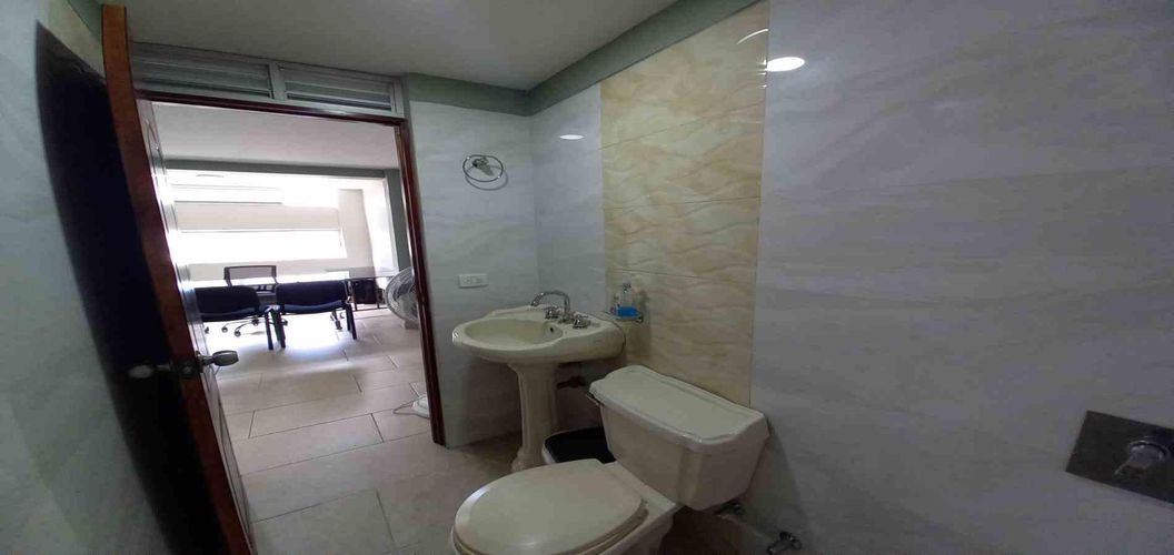 Oficina en arriendo en Maraya, Pereira, 30 m² · foto 4 de 23