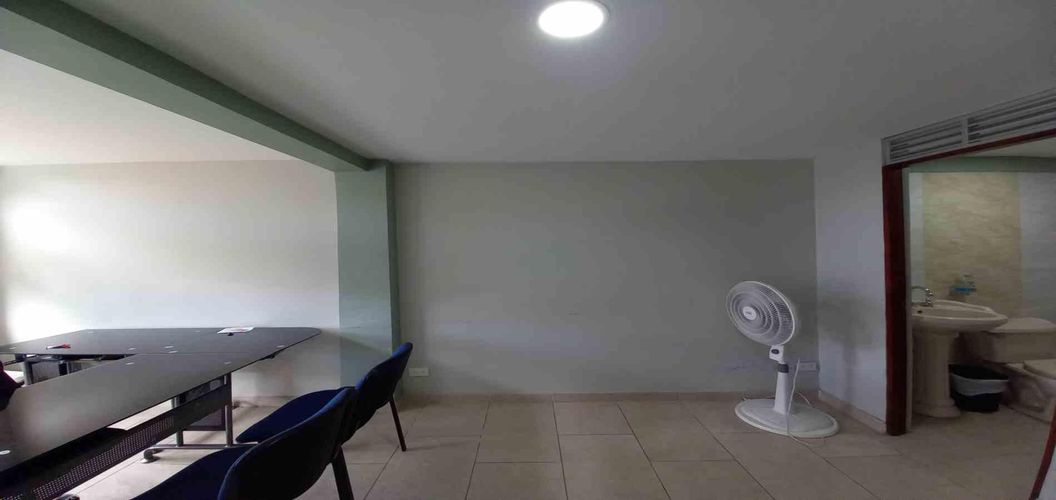 Oficina en arriendo en Maraya, Pereira, 30 m² · foto 17 de 23