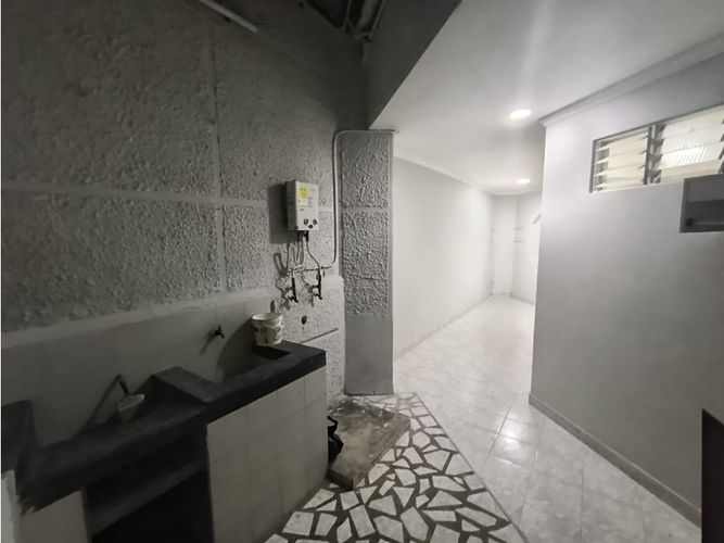 Casa de 4 alcobas en venta en Malta, Itagüí, 100 m² · foto 16 de 17