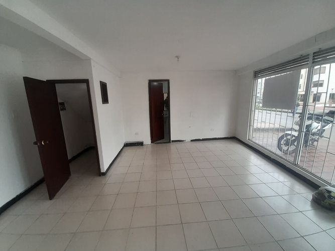 Local en venta en Palogrande, Manizales, 35 m² · foto 5 de 16
