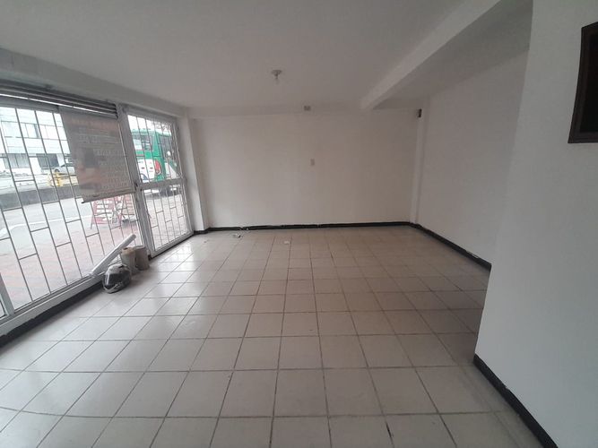 Local en venta en Palogrande, Manizales, 35 m² · foto 7 de 16