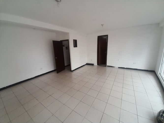 Local en venta en Palogrande, Manizales, 35 m² · foto 12 de 16