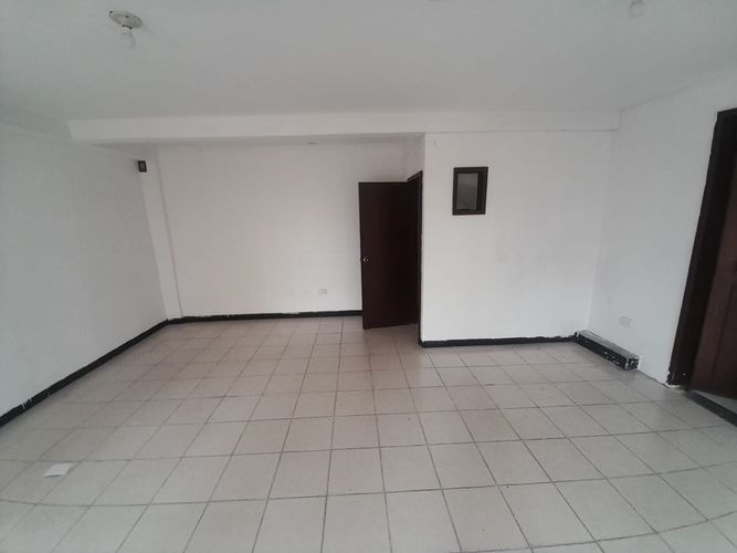 Local en venta en Palogrande, Manizales, 35 m² · foto 15 de 16