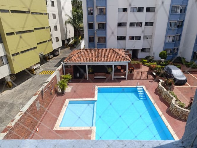 Apartamento de 2 alcobas en venta en El Ingenio, Cali, 69 m² · foto 2 de 16