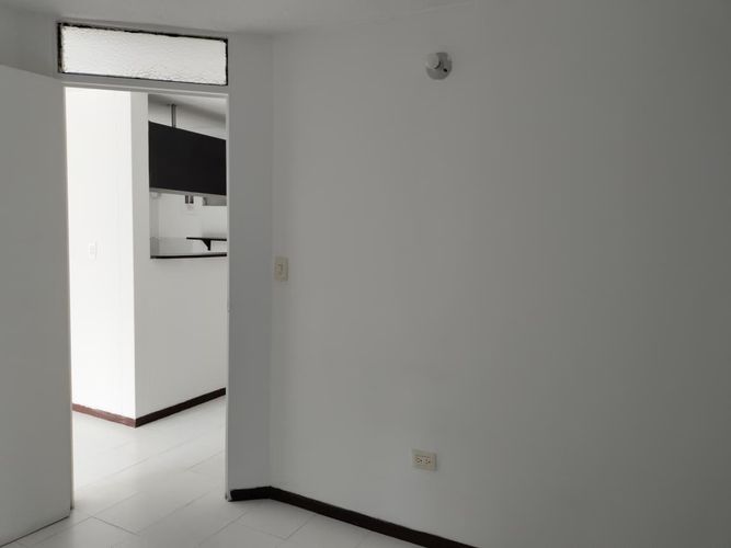 Apartamento de 2 alcobas en arriendo en El Poblado, Medellín, 58 m² · foto 14 de 16