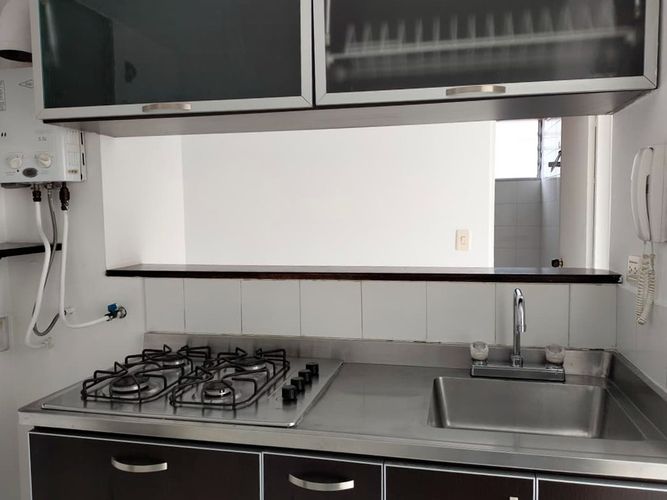 Apartamento de 2 alcobas en arriendo en El Poblado, Medellín, 58 m² · foto 4 de 16
