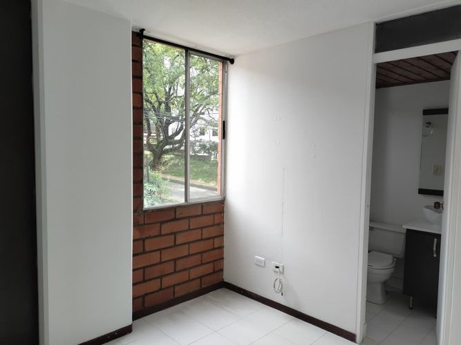 Apartamento de 2 alcobas en arriendo en El Poblado, Medellín, 58 m² · foto 7 de 16