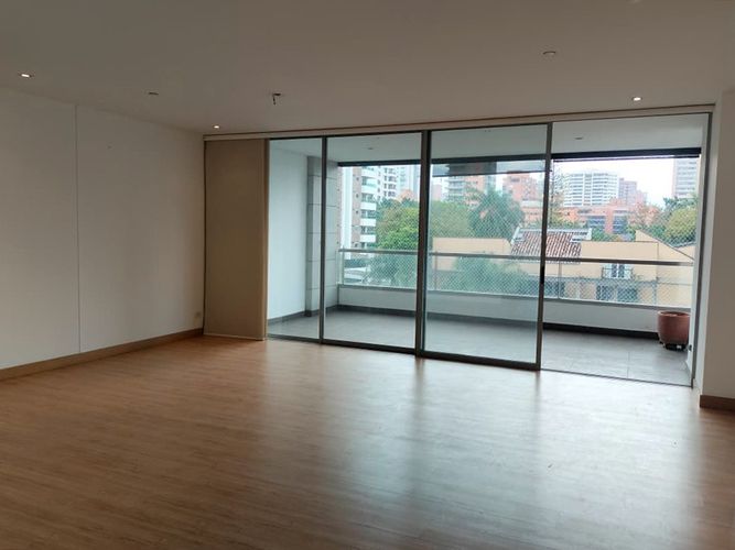 Apartamento de 3 alcobas en venta en El Poblado, Medellín, 187 m² · foto 1 de 19