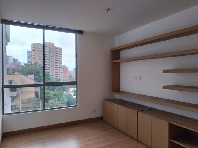 Apartamento de 3 alcobas en venta en El Poblado, Medellín, 187 m² · foto 10 de 19