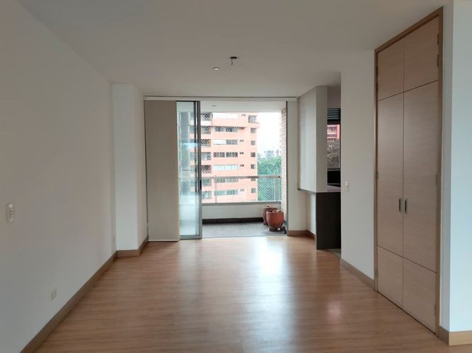 Apartamento de 3 alcobas en venta en El Poblado, Medellín, 187 m² · foto 2 de 19