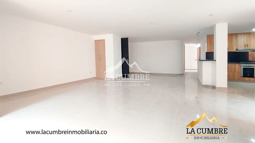 Apartamento de 3 alcobas en arriendo en Transversal Inferior, Medellín, 200 m² · foto 2 de 15