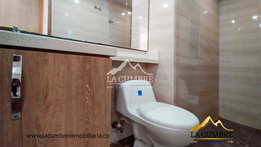Apartamento de 3 alcobas en arriendo en Transversal Inferior, Medellín, 200 m² · foto 10 de 15