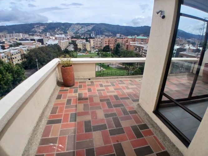Apartamento de 3 alcobas en venta en Estrella Del Norte, Bogotá, 198 m² · foto 4 de 24