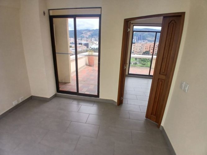 Apartamento de 3 alcobas en venta en Estrella Del Norte, Bogotá, 198 m² · foto 10 de 24