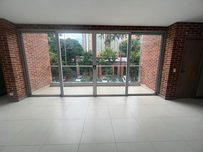 Oficina en arriendo en El Poblado, Medellín, 89 m² · foto 6 de 18
