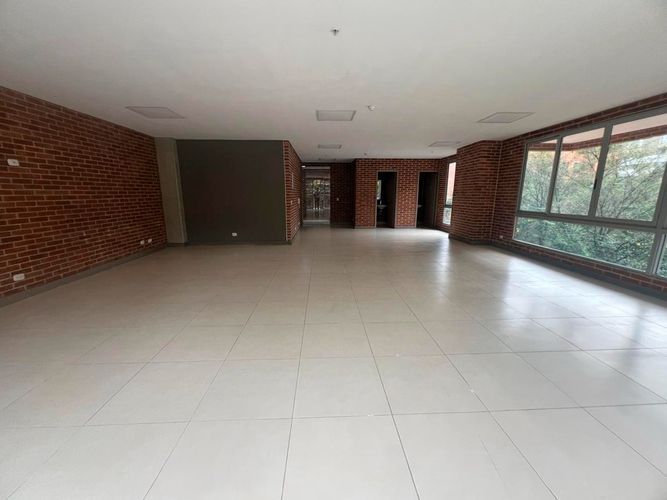 Oficina en arriendo en El Poblado, Medellín, 89 m² · foto 16 de 18