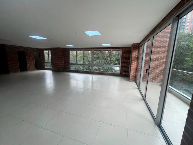 Oficina en arriendo en El Poblado, Medellín, 89 m² · foto 14 de 18