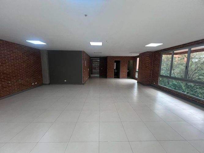Oficina en arriendo en El Poblado, Medellín, 89 m² · foto 13 de 18