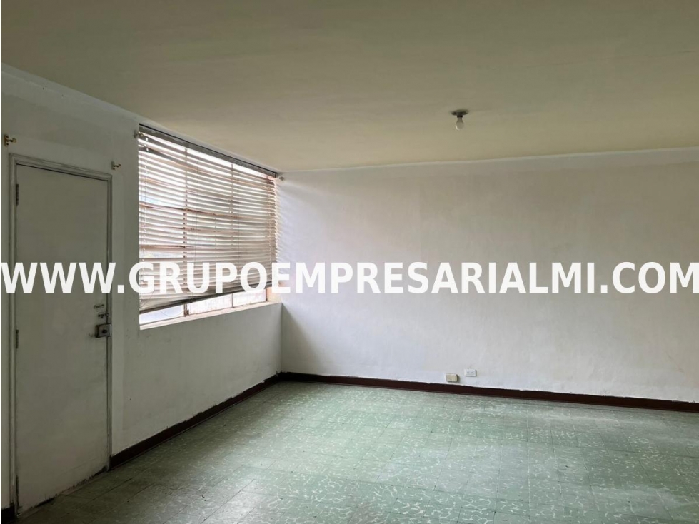 Apartaestudio en venta en La candelaria, Medellín 2