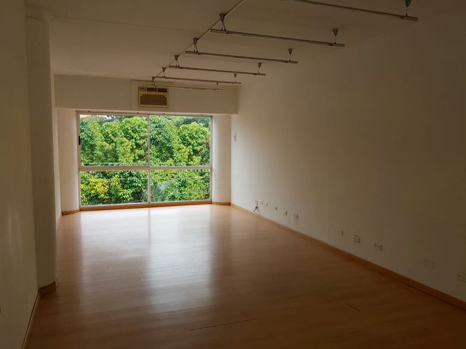 Oficina en arriendo en Laureles, Medellín, 32 m² · foto 2 de 11