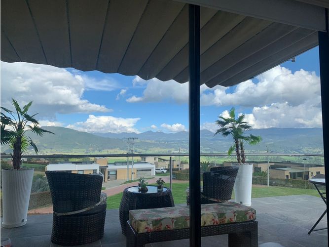 Casa de 5 alcobas en venta en Yerbabuena, Sopó, 540 m² · foto 7 de 24
