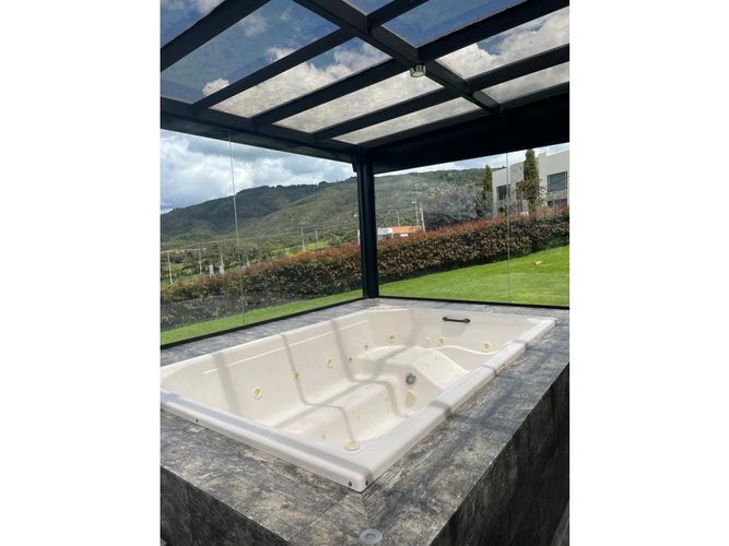 Casa de 5 alcobas en venta en Yerbabuena, Sopó, 540 m² · foto 8 de 24