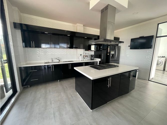 Casa de 5 alcobas en venta en Yerbabuena, Sopó, 540 m² · foto 11 de 24