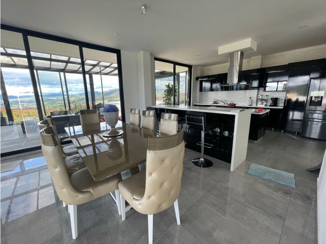 Casa de 5 alcobas en venta en Yerbabuena, Sopó, 540 m² · foto 12 de 24