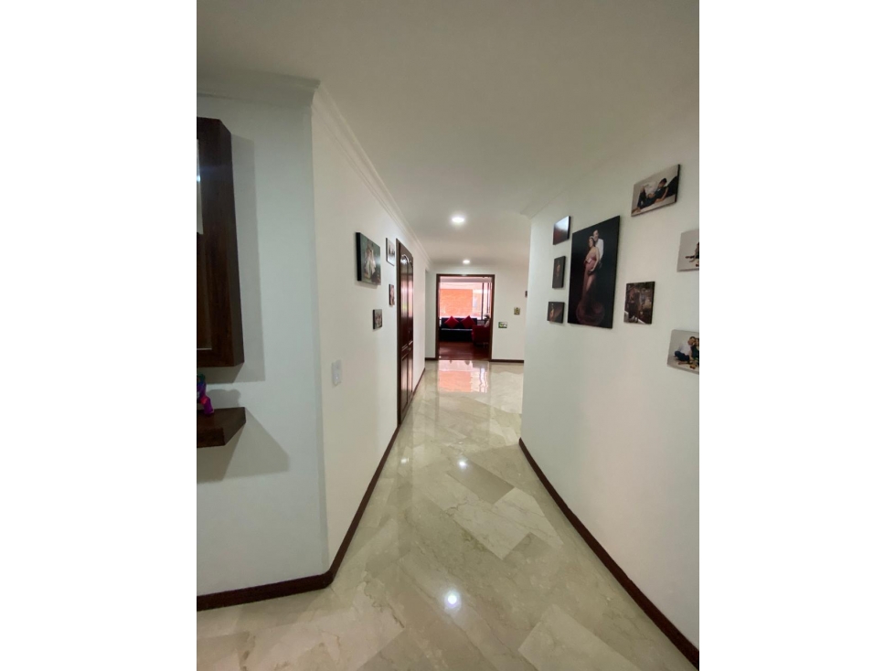 Apartamento en venta en Los Rosales, Bogotá · foto 4 de 24