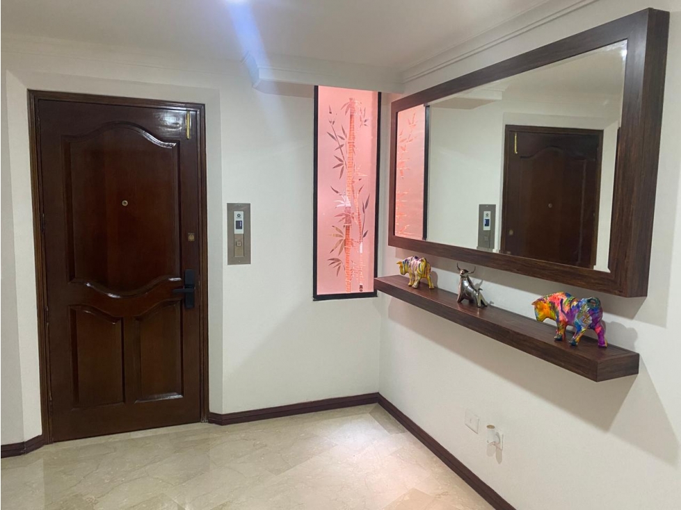 Apartamento en venta en Los Rosales, Bogotá · foto 9 de 24