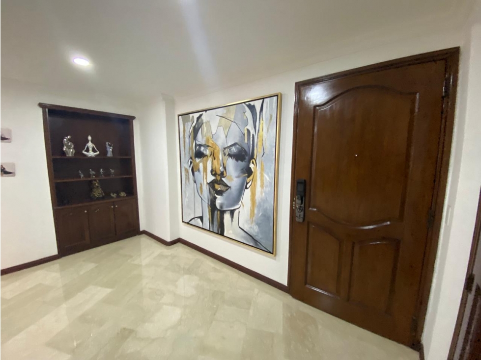 Apartamento en venta en Los Rosales, Bogotá · foto 10 de 24