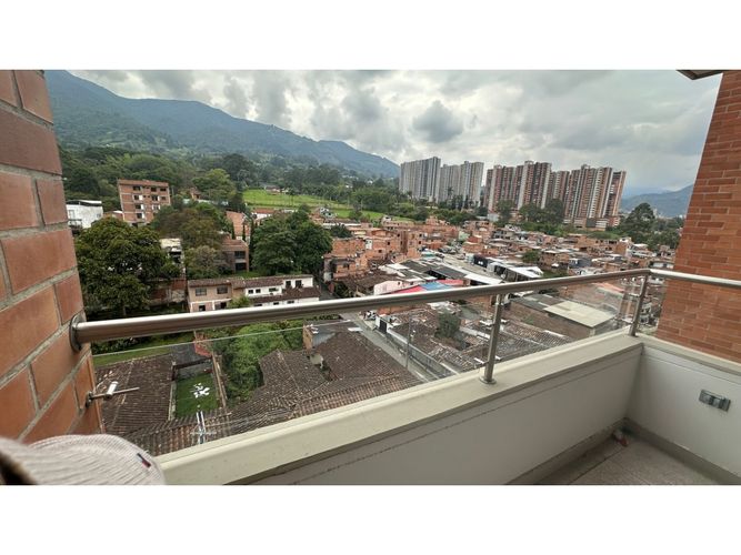 Apartamento de 3 alcobas en venta en Toledo, La Estrella, 74 m² · foto 3 de 16