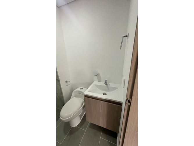 Apartamento de 3 alcobas en venta en Toledo, La Estrella, 74 m² · foto 6 de 16