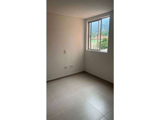 Apartamento de 3 alcobas en venta en Toledo, La Estrella, 74 m² · foto 15 de 16