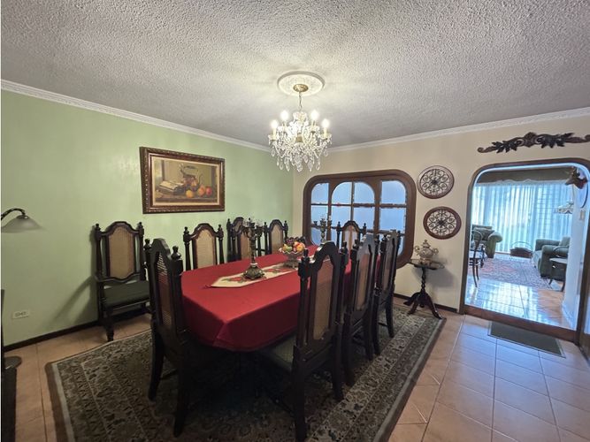Casa de 4 alcobas en venta en Las Villas, Bogotá, 270 m² · foto 8 de 24