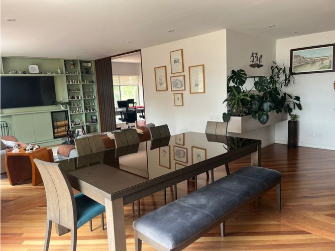 Apartamento de 3 alcobas en venta en Cerros De Suba, Bogotá, 197 m² · foto 3 de 24