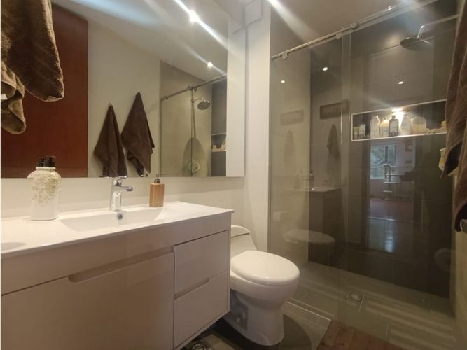 Apartamento de 3 alcobas en venta en Cerros De Suba, Bogotá, 197 m² · foto 8 de 24