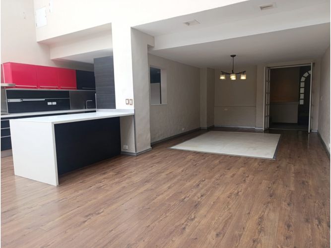 Casa de 4 alcobas en venta en Santa Barbara Occidental, Bogotá, 446 m² · foto 9 de 24